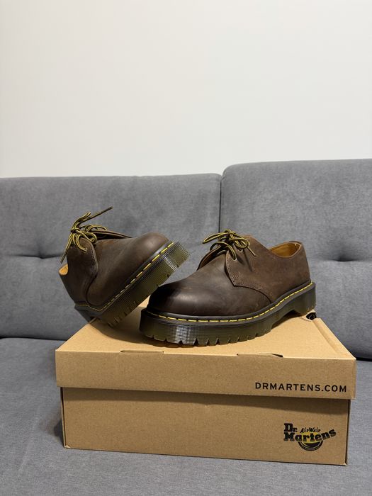 Dr Martens noi in cutie