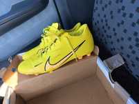 Ghete de fotbal Nike