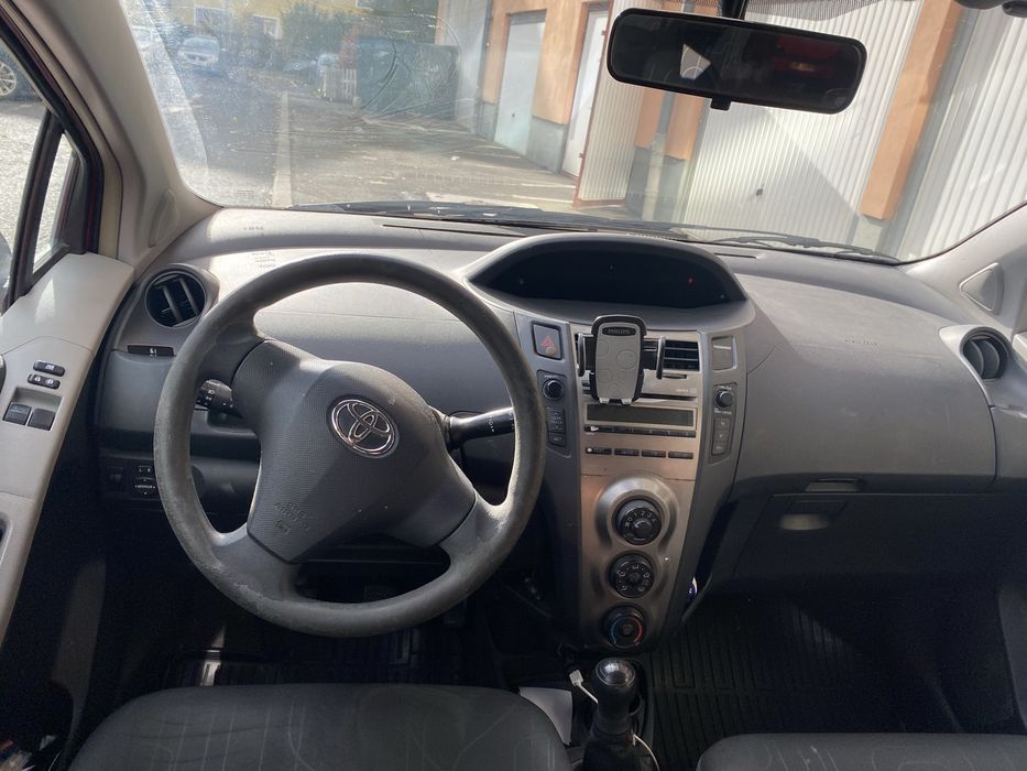 Toyota Yaris 1.0 Benzină 2011