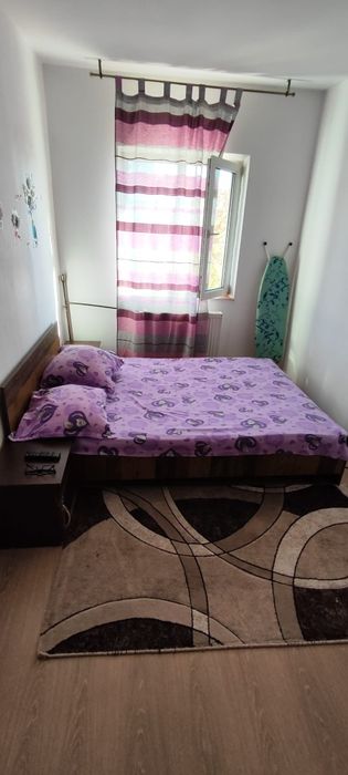 Închiriez apartament cu 3 camere zona vest General Eremia Grigorescu