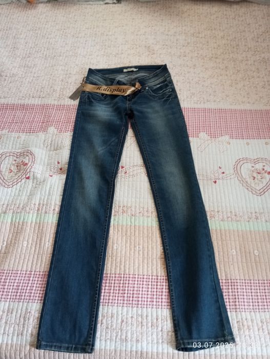 Продам джинсы женские