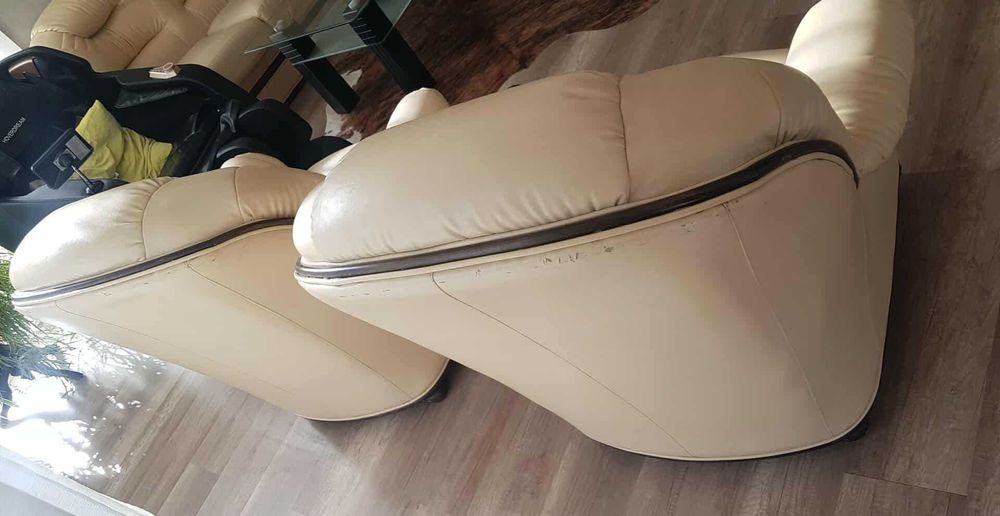 Продавам триместен диван с 2 фотьойла,чиста кожа и масивно дърво.