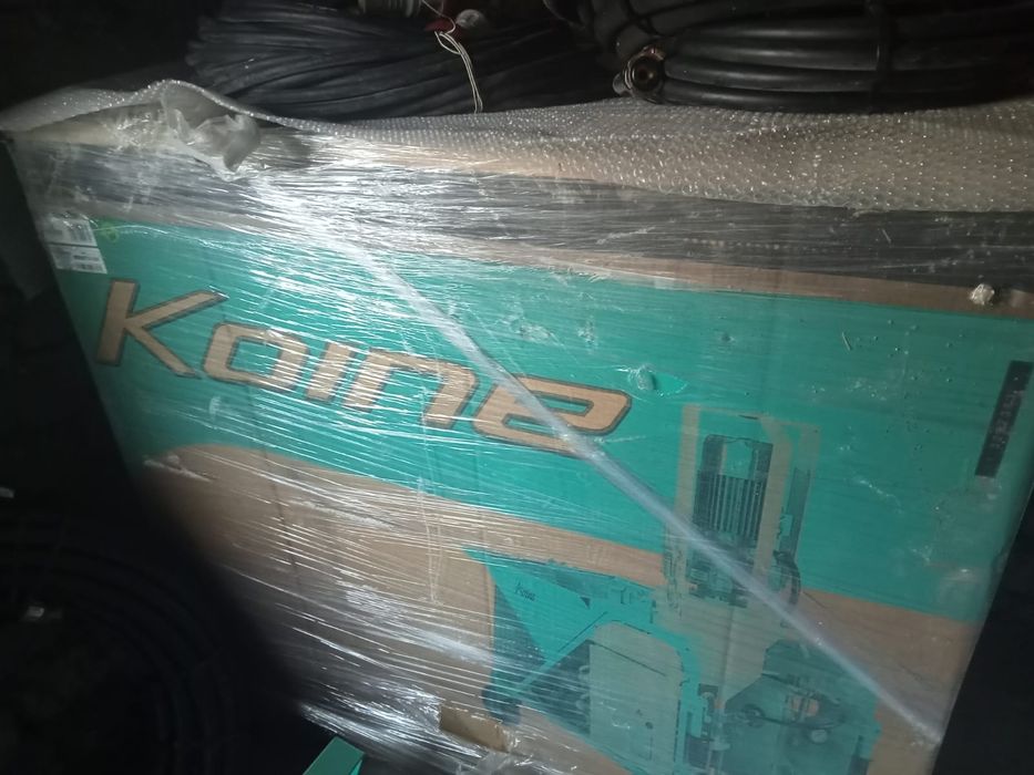 Masina de tencuit ..cu toate acesoriile KOINE4/5 380V - Brand new