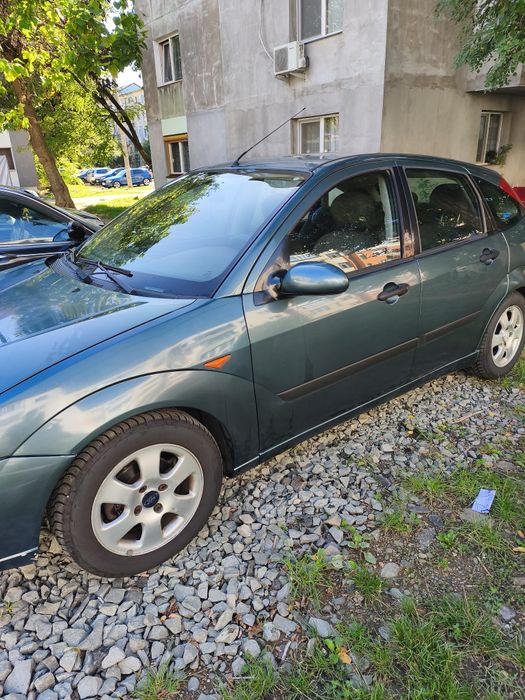Vând Ford Focus 1,6 benzină