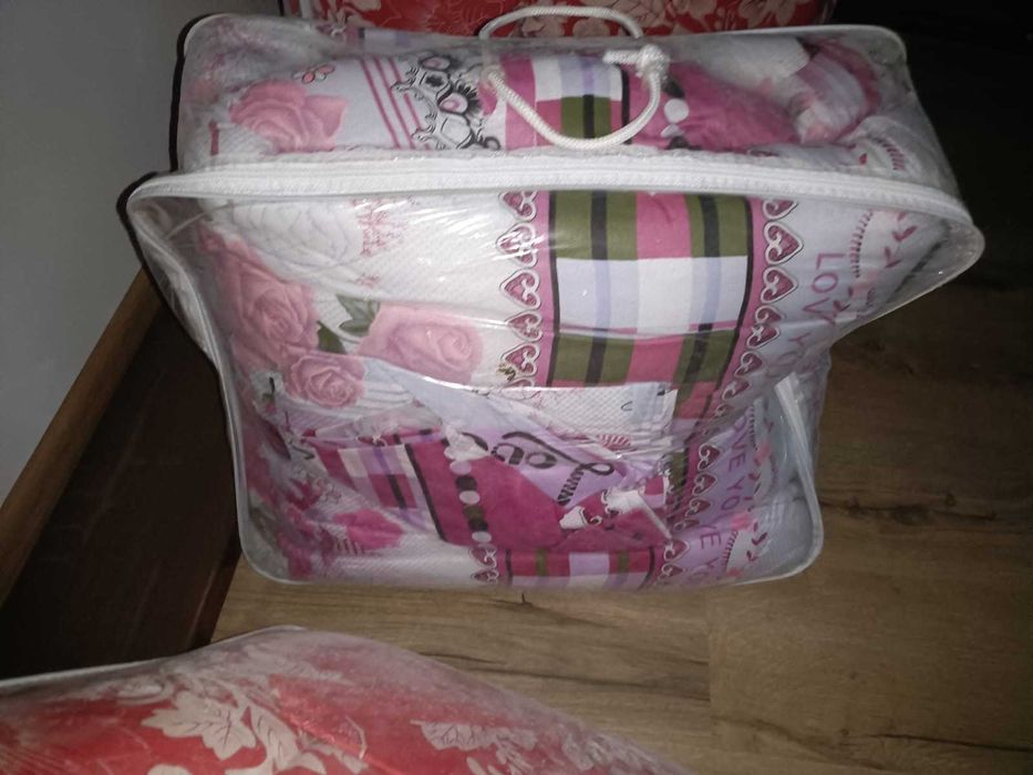 pilote noi cu  cu două fețe perne