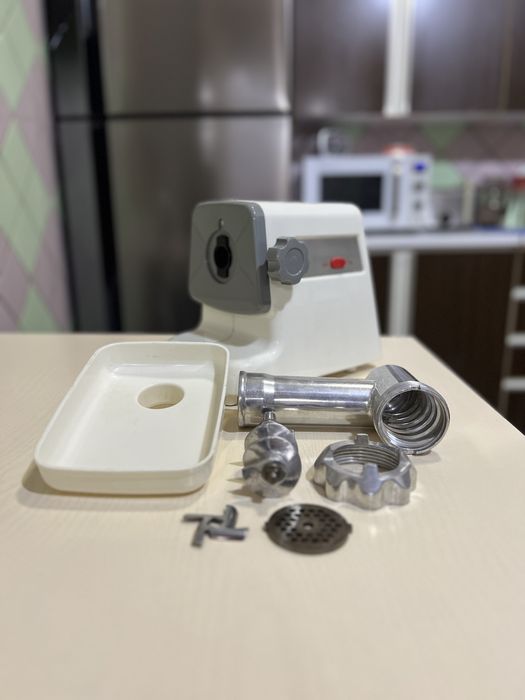 Электромясорубка JR-333