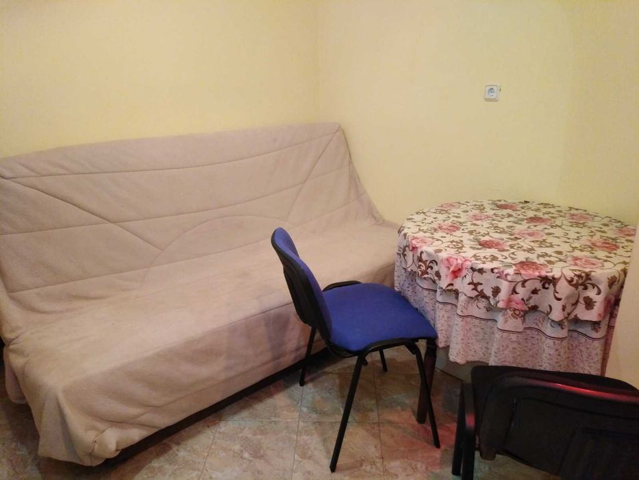 Дава се под наем Двустаен апартамент в Бургас, Славейков - 50 кв.м за 107.1 € - Снимка #3