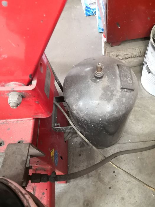 TECO 35 – Машина за монтаж и демонтаж на гуми

Продавам автоматична ма