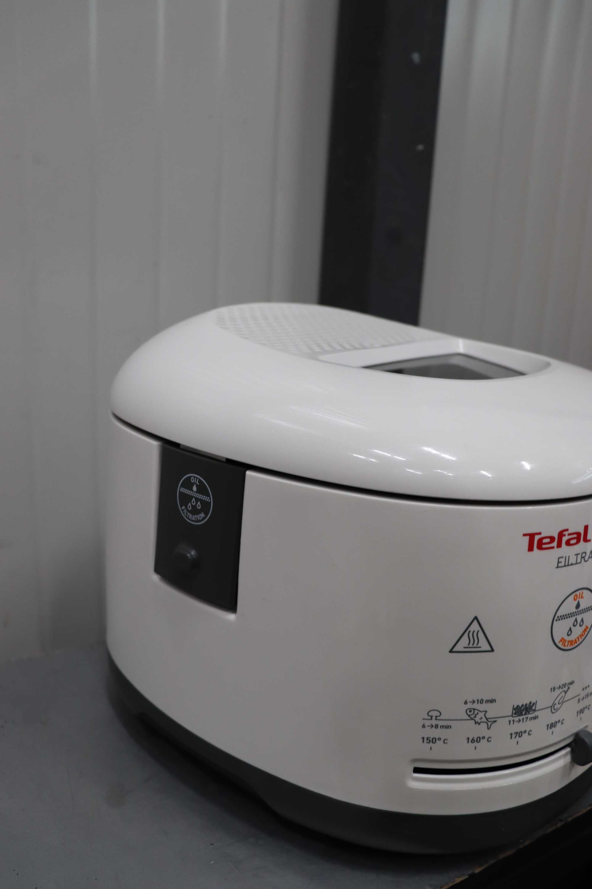Фритюрник Tefal FF162131, Filtra One,вместимост 1,2кг,1900W