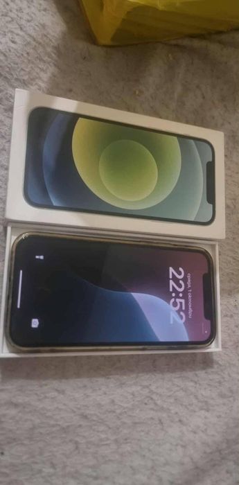 Продава се IPHONE 12 64GB