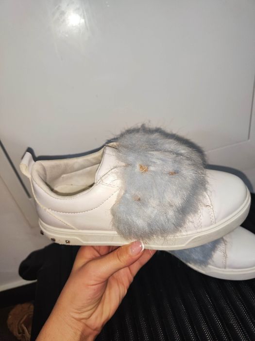 Ghete mărimea 37 50 lei