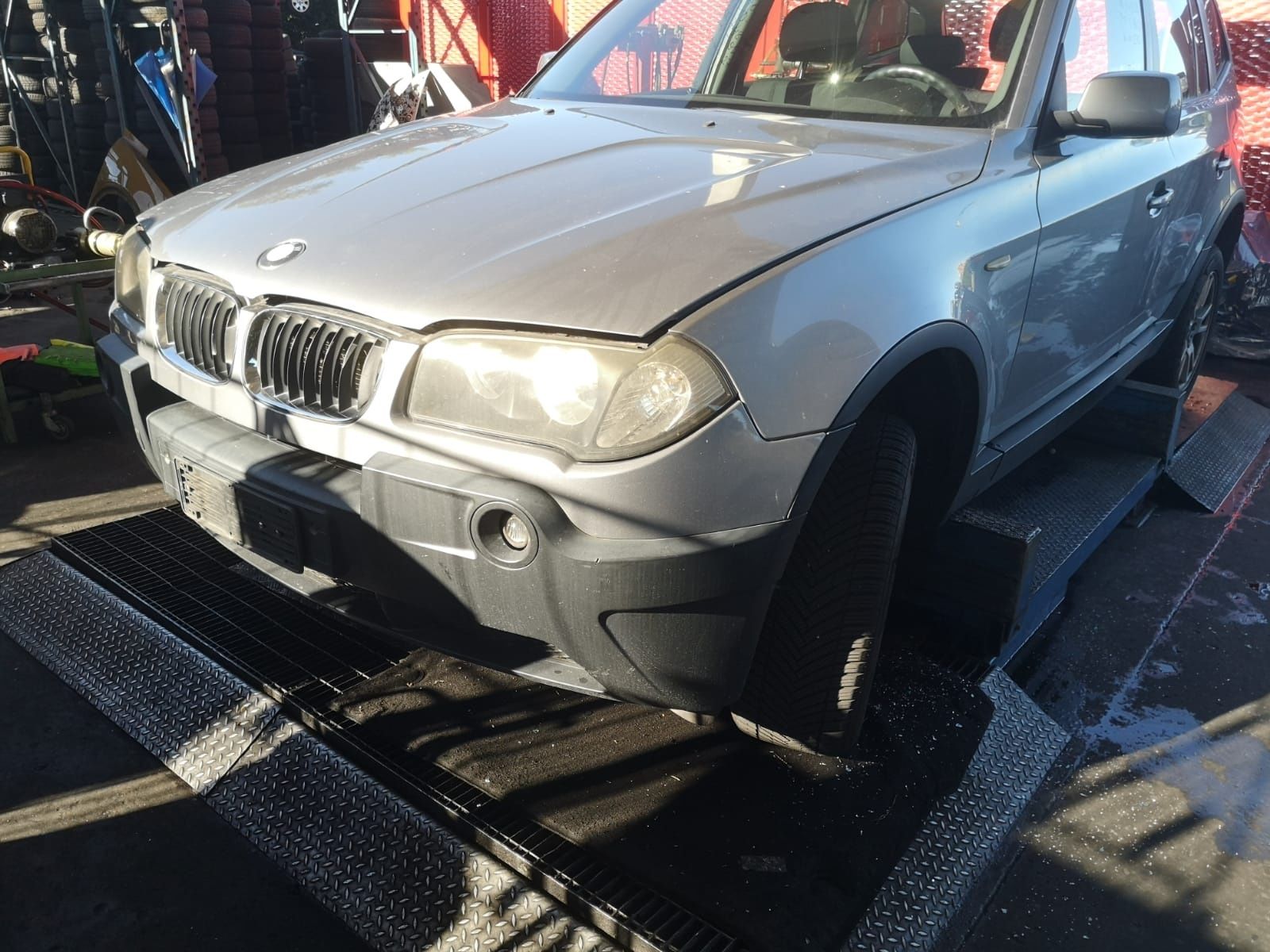 Dezmembrez bmw x3 e83