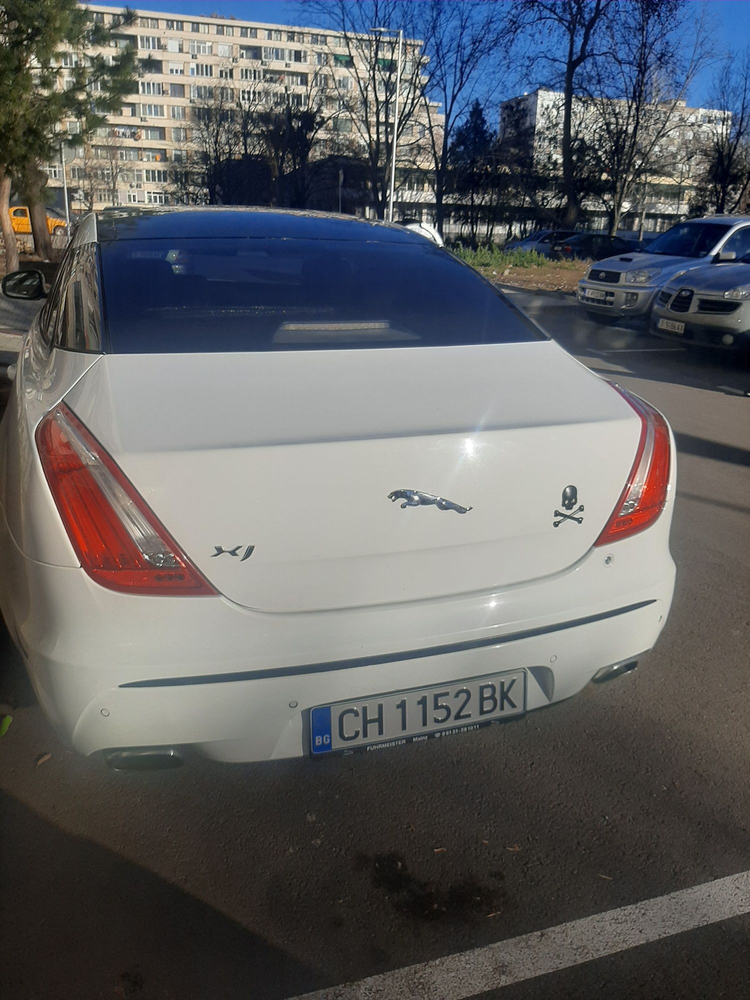 Jaguars  xj  Бял !