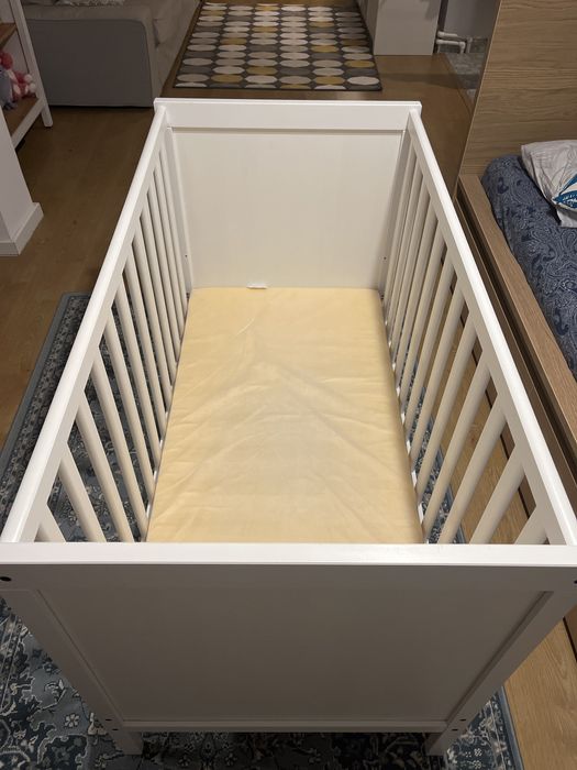 Patut Ikea SUNDVIK + bara de protectie laterala