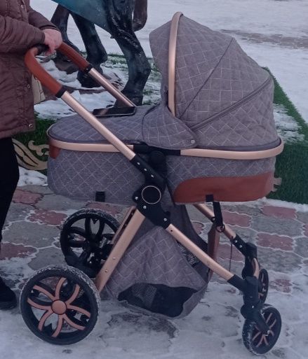 Срочно продам зимнюю коляску!