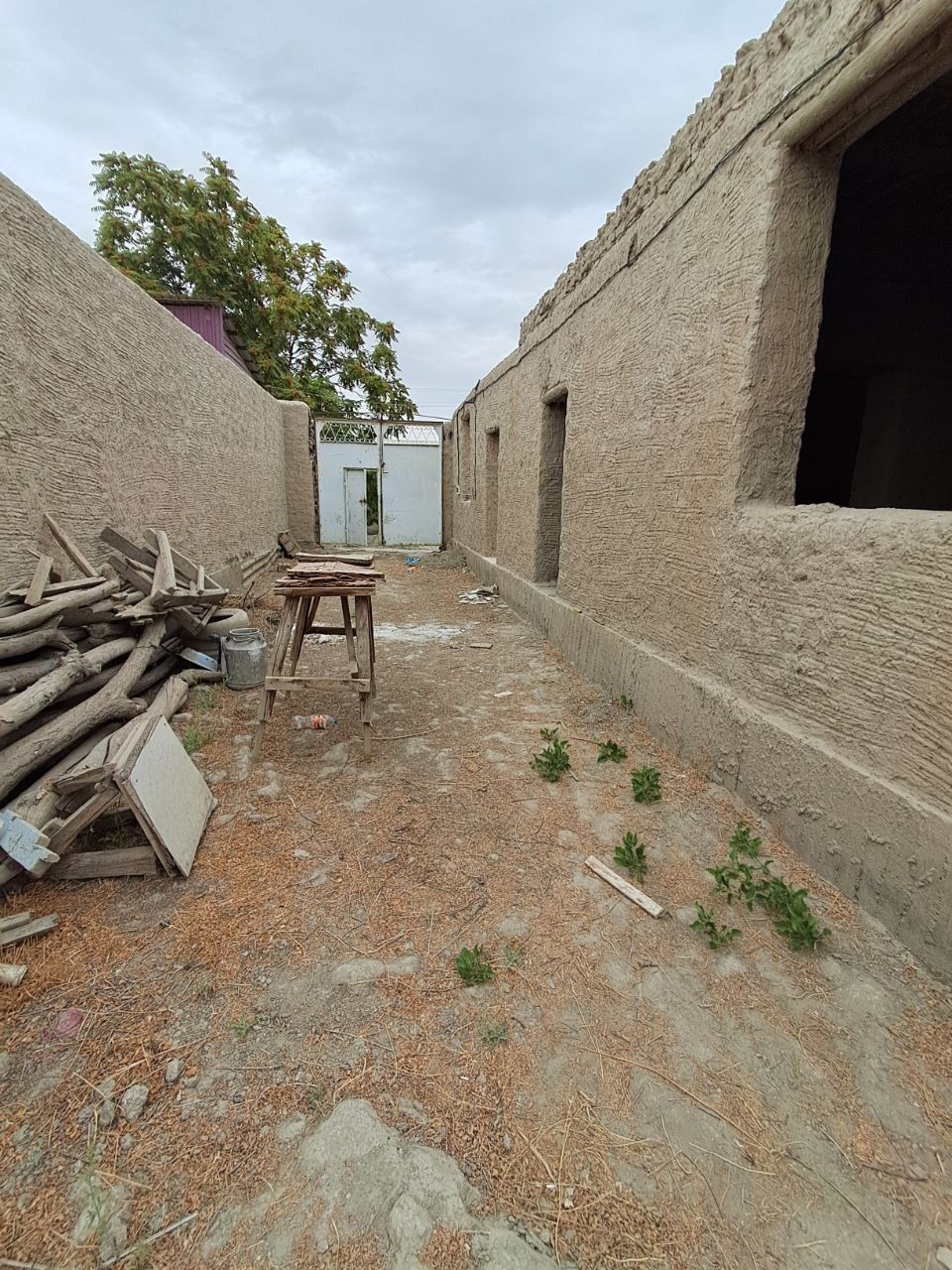 Hovli 4 sotixlik