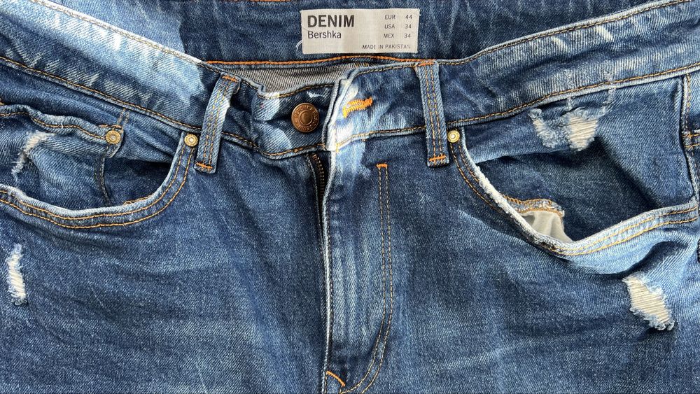 Мъжки дънки denim Bershka, без забележкк и следи. Д:105см и Ш:86см