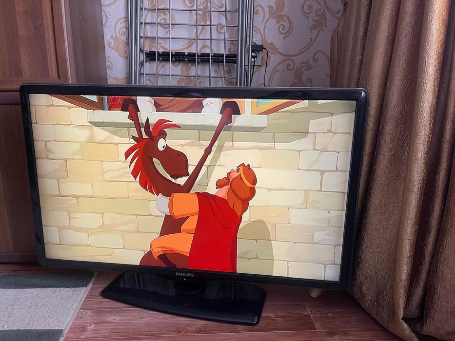 Телевизор Philips 42 диагональ