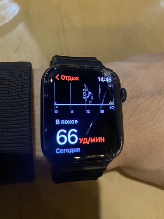 Продам Apple watch SE