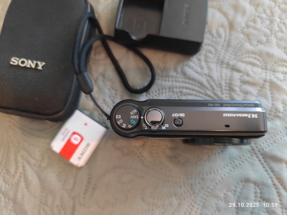 Sony Cyber-shot, DSC-H55.