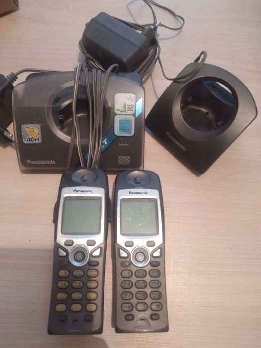 Радиотелефон Panasonic с двумя трубками продам