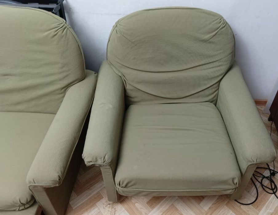 Диван и два кресла