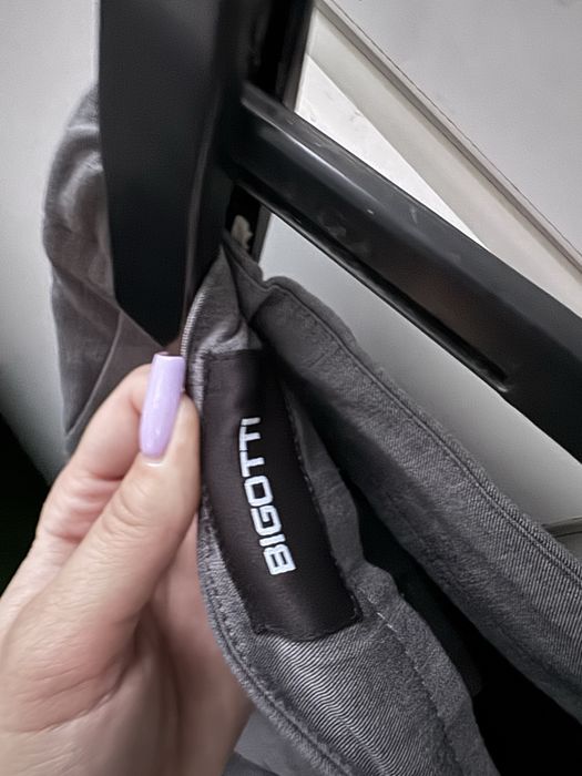 Pantaloni Bigotti noi cu eticheta, marimea 44