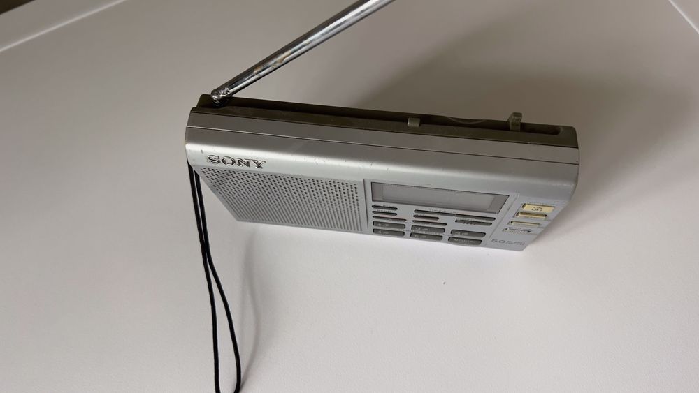 Vintage Radio Sony ICF-SW35 1999 Tokyo.