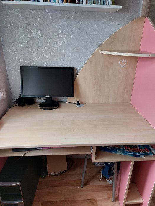 Отдам бесплатно стол