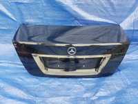 Продавам капак за багажник за Mercedes c-class w204 sedan