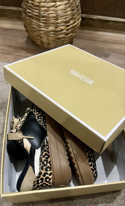 Уникални зимни кецове Michael Kors