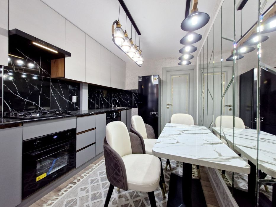 Продаётся 3 комнатная квартира в доме с лифтом Вокзал Беруний