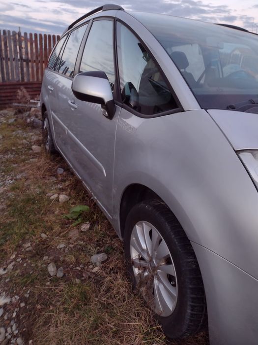 Vând Citroen C4 Picasso