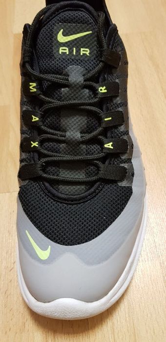 Nike Air Max Axis 42.5