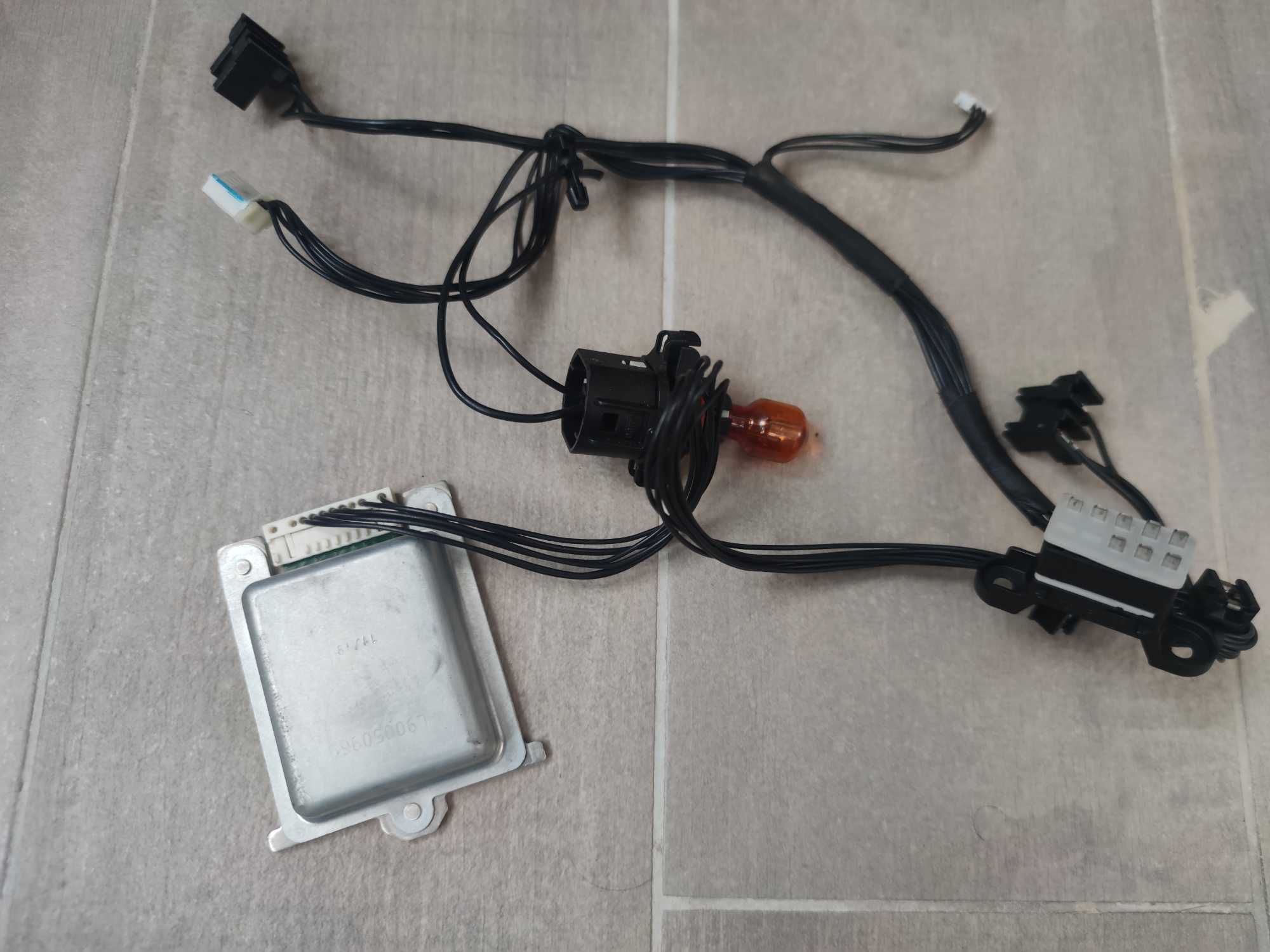 Piese far OPEL Crossland X: Headlight motor, Calculator, L90090608