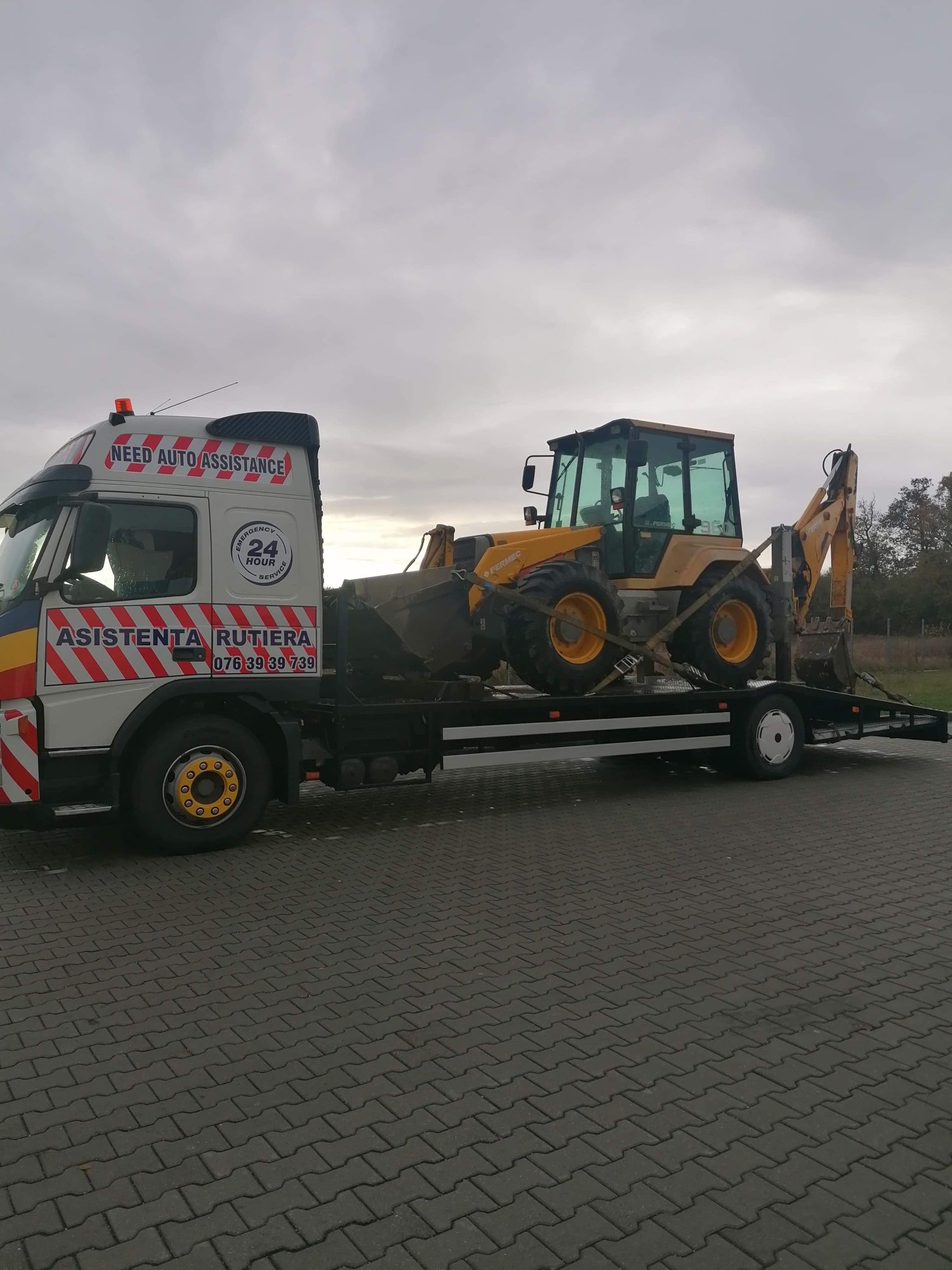 Tractari auto Camioane, transport utilaje grele buldo,taf,manitou