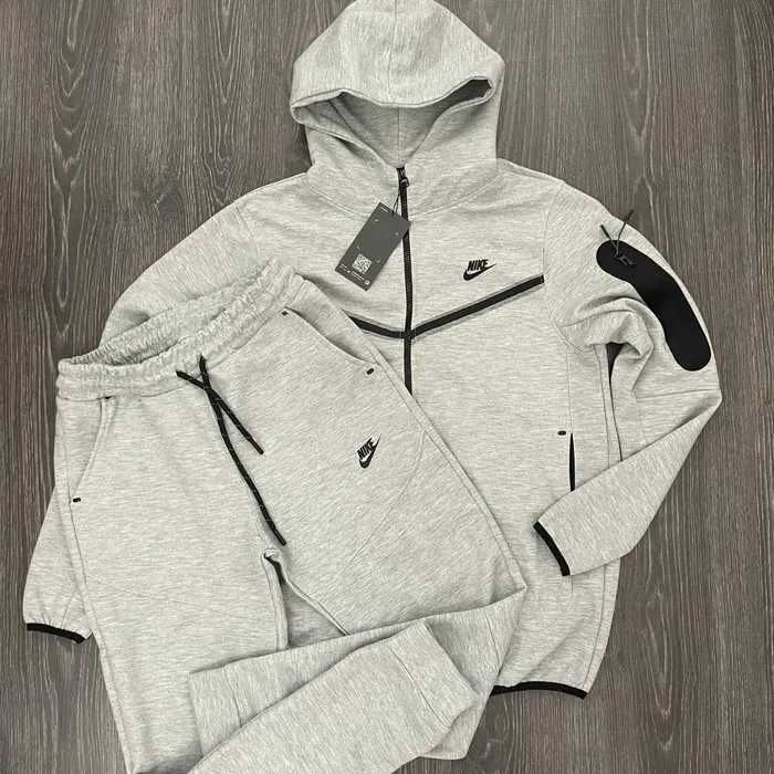 Treninguri Nike, Adidas, Jordan si Adidasi Unisex l Pret Redus