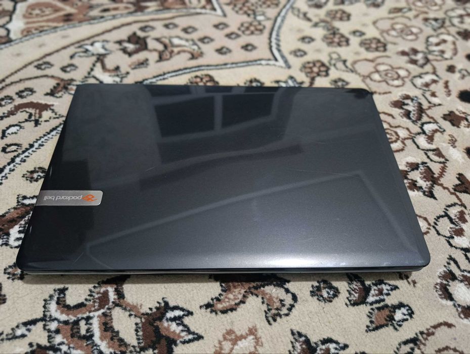 ofisnoy acer sotiladi