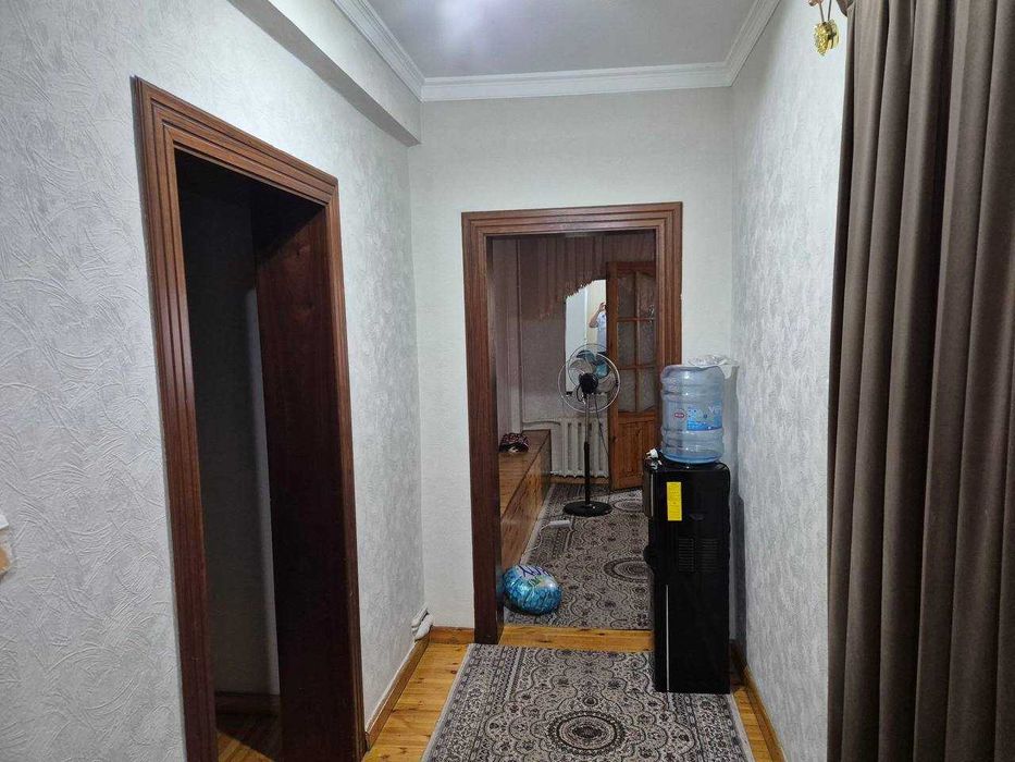 Продаётся 4-х комнатная. Нукусская, Макро