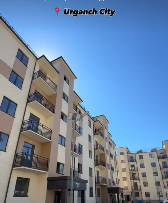 Urganch sity.shoxla toyxona dogrisinnan girganda uglovoy.4 qavat 80kv.