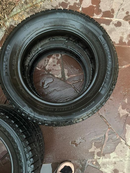 Шина б/у зимние липучка