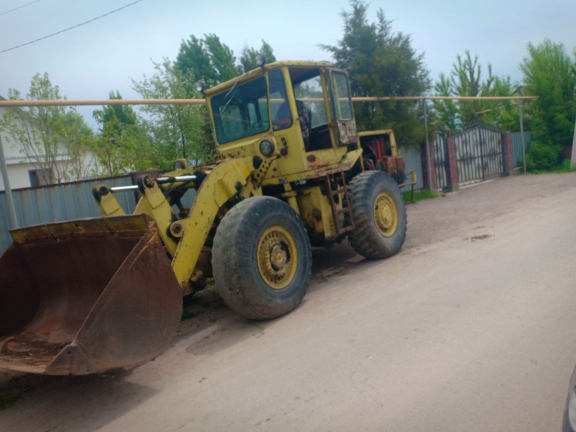 Трактор Погрузчик   фронтальный погрузчик Обмен ваше предложение