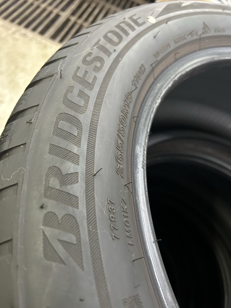 265/50/19 4 броя зимни гуми Bridgestone LM001