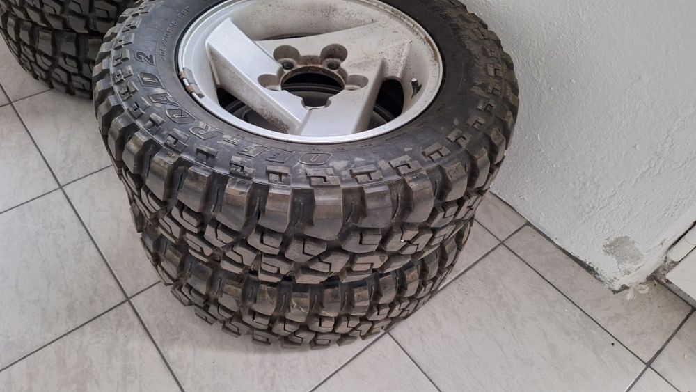 Roti Suzuki Jimny