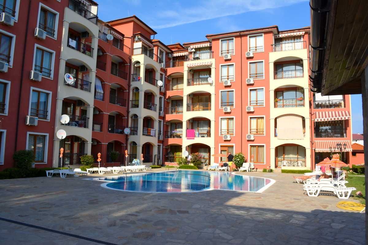 Продава се Двустаен апартамент в Несебър - 60 кв.м за 1250 €/кв.м - Снимка #2