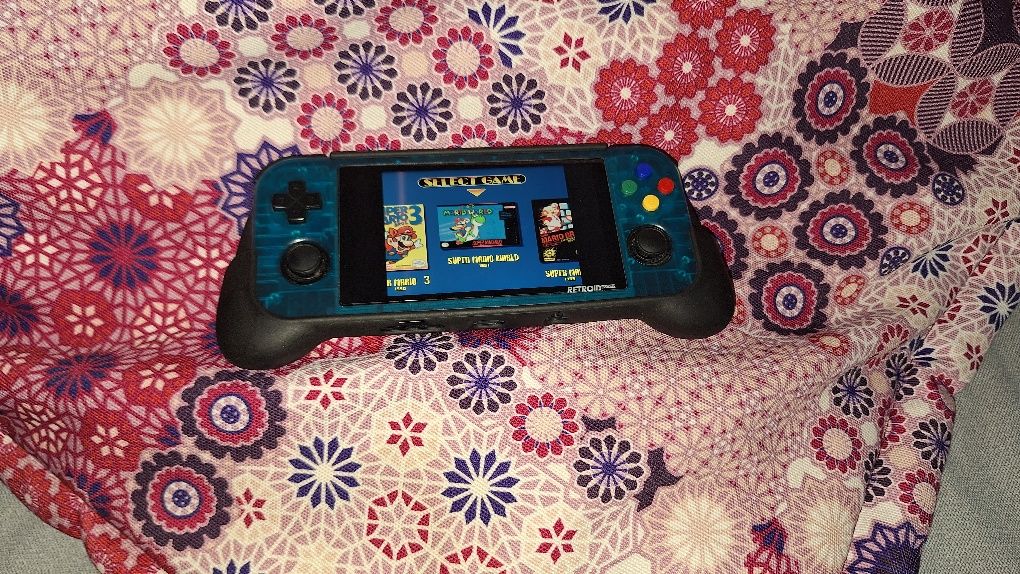 Consolă retroid poket 3+