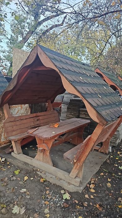 Căsuțe din lemn folosite preț 1800 negociabil