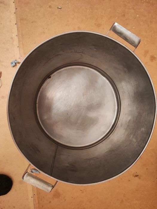 Продам кастрюля 40 литров пищевая сталь