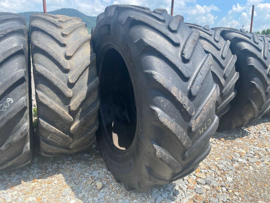 OCAZIE 650/65r42 cauciucuri second hand pt john deere spate VERIFICATE