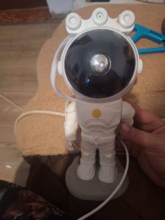 DONEZ Lampa de veghe decorativa cu LED in forma de astronaut